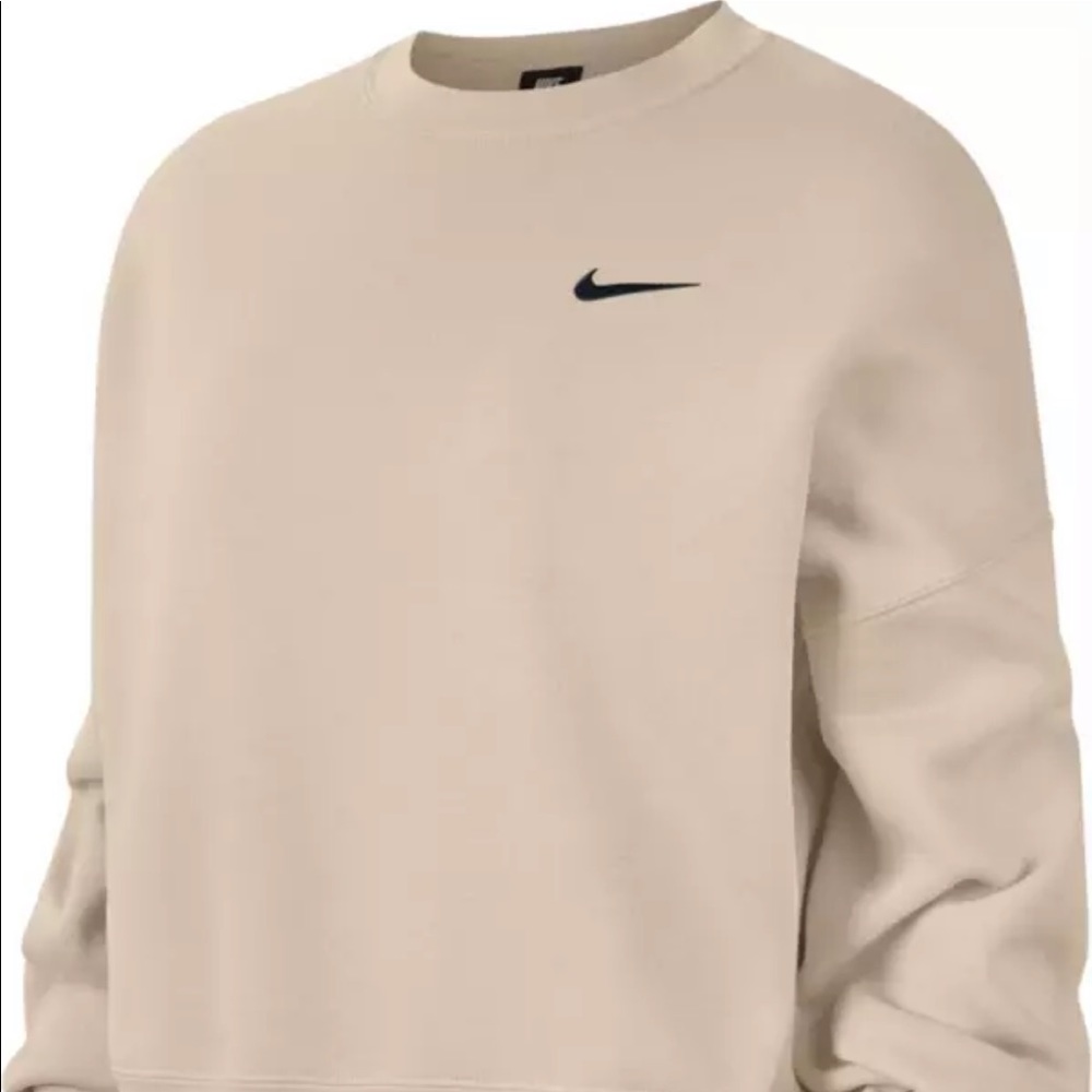 Nike essentials crew neck size small oatmeal